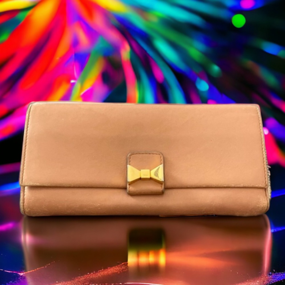 Chloe Marcie Leather Continental Wallet beige/tan color